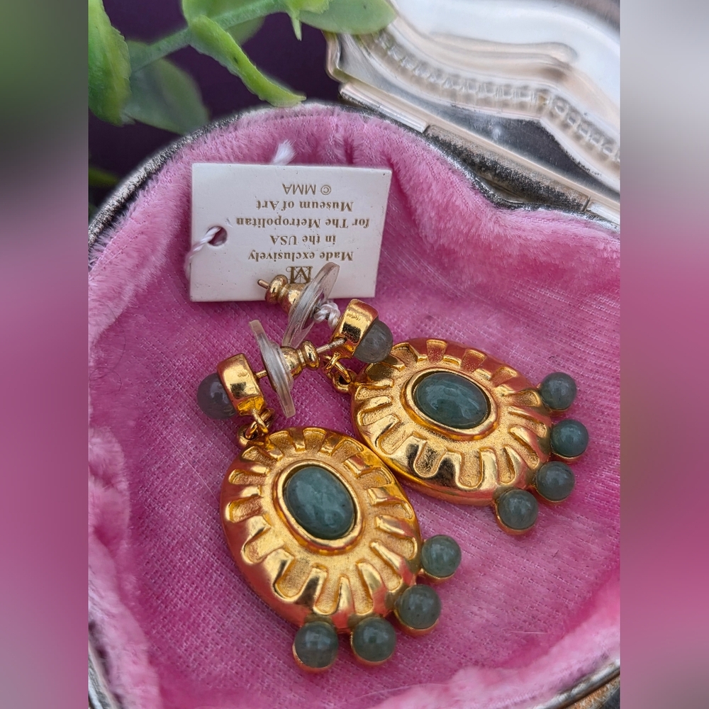 Vintage Metropolitan Museum of Art Jade Drop Earrings - Picture 6 of 6